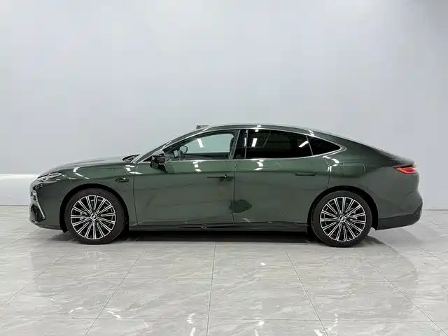 Geely Galaxy Galaxy Xingyao 8 2025 130km EM-P Starship Edition фото 12