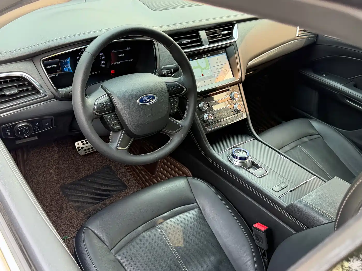 Фото 6 - Ford Taurus