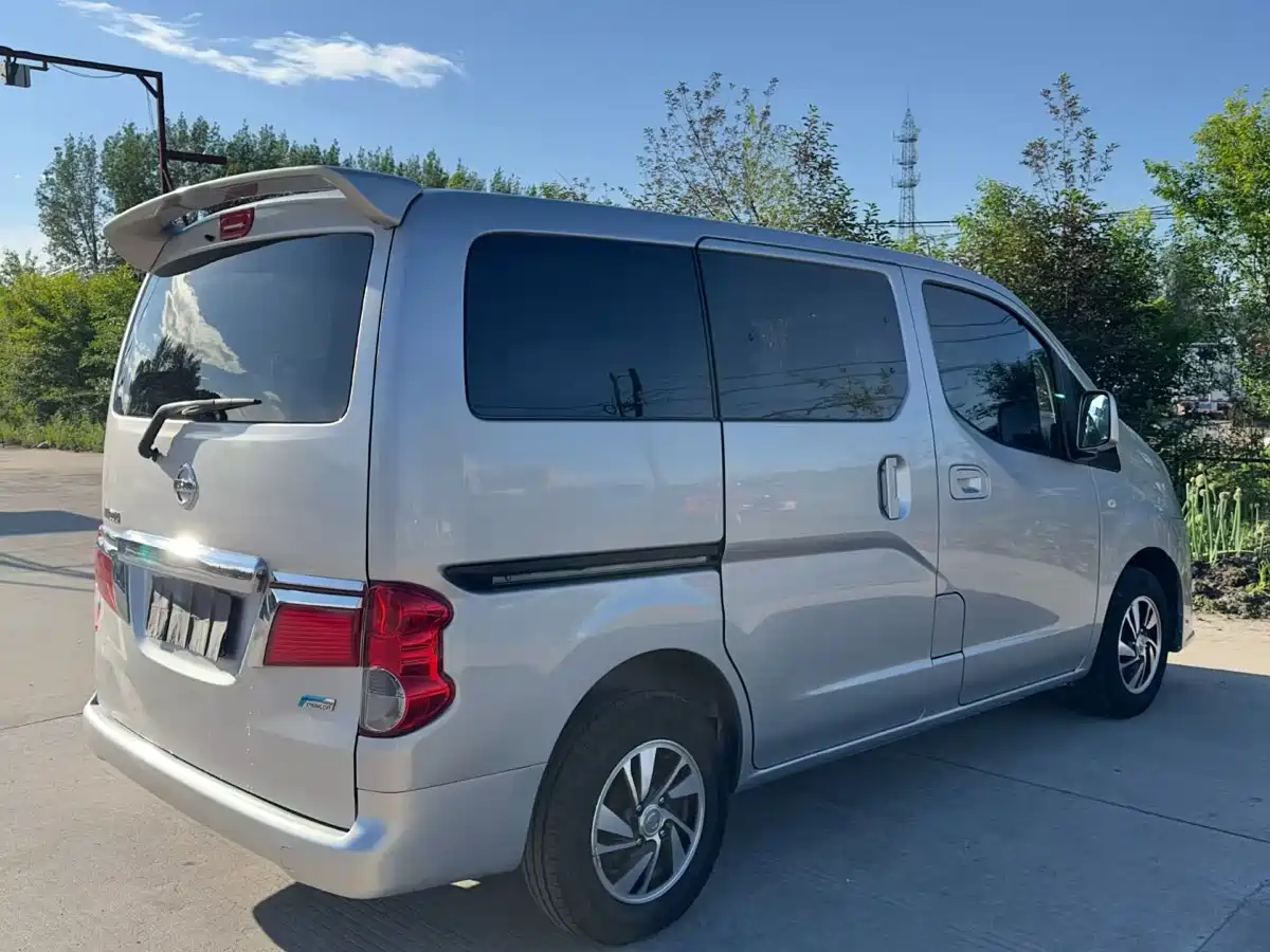 Nissan NV200 2018 2018 1.6L CVT Premium