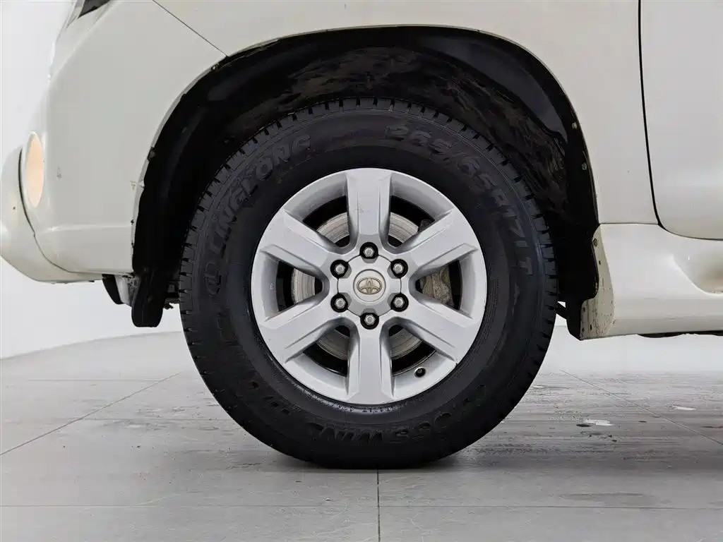 Toyota Prado 2015 2.7L Automatic Standard фото 17