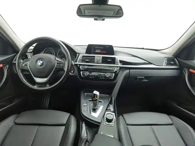 BMW 3 Series 2018 320Li Fashion Style — фото 5