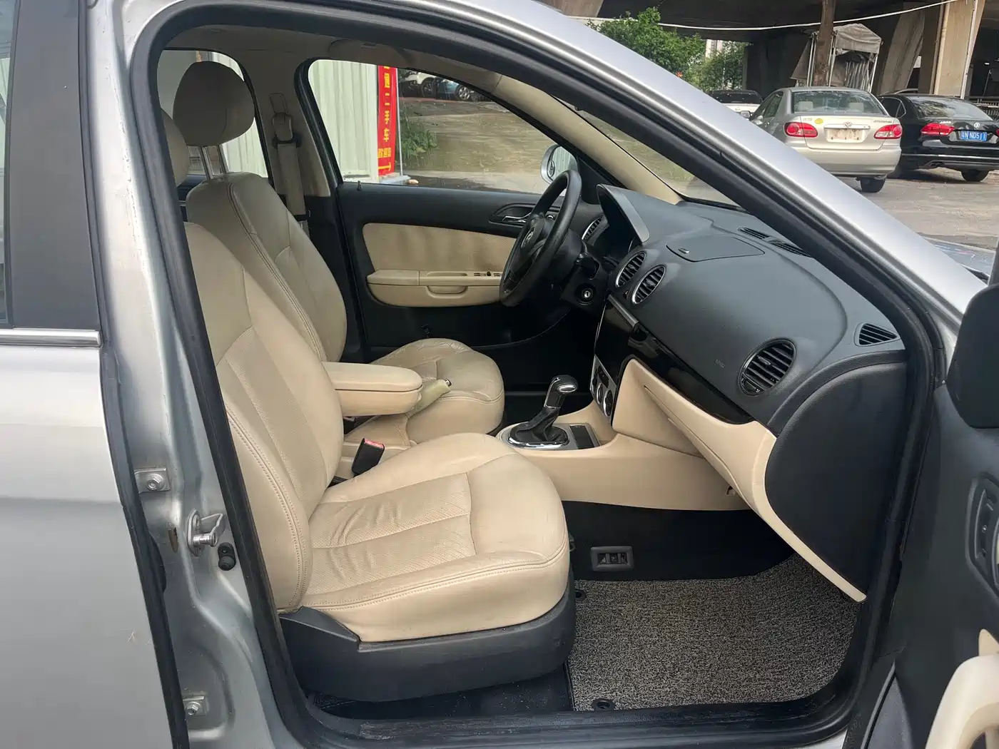 Volkswagen Lavida 2011 1.4TSI DSG Pinya Edition фото 15