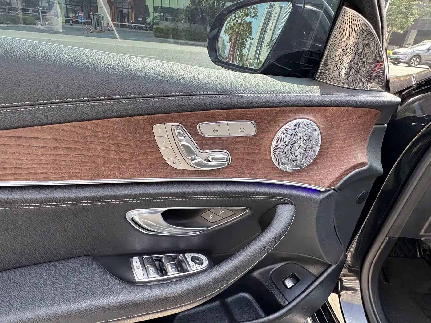 Mercedes-Benz E-Class 2019 Facelift E 300 L Luxury фото 5