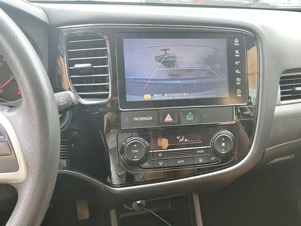 Mitsubishi Outlander 2016 2016 2.0L 2WD Fashion Edition 5-seater