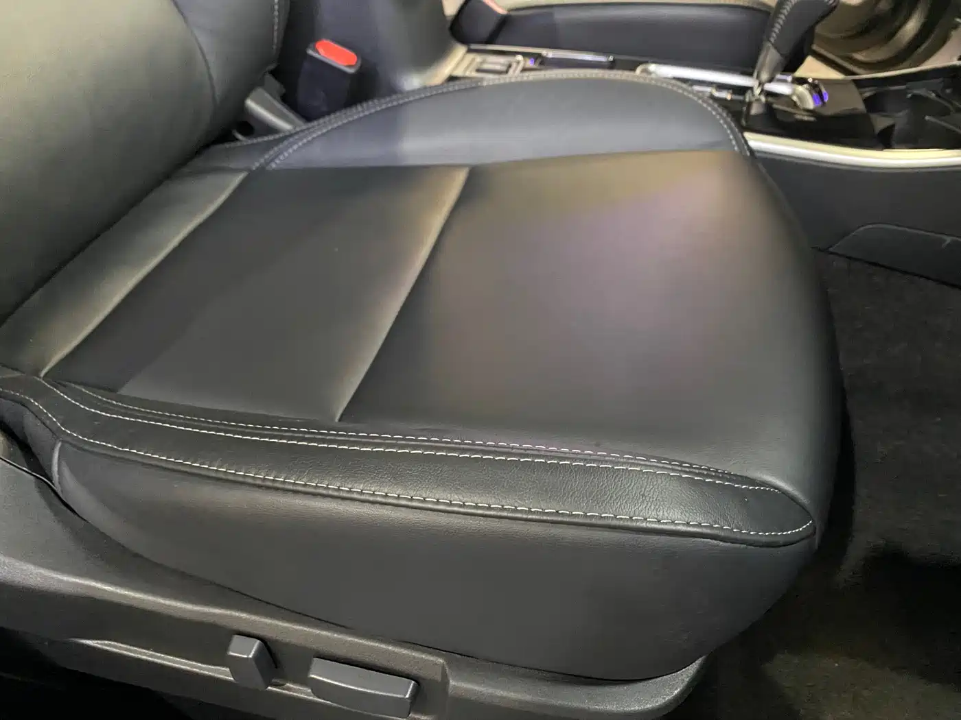 Mitsubishi Outlander 2019 2.0L 2WD Enjoy 7-Seater China VI фото 20