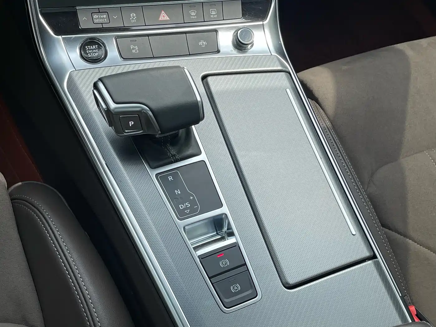 Audi A7L 2022 45 TFSI S-line Dream Builder Edition фото 19