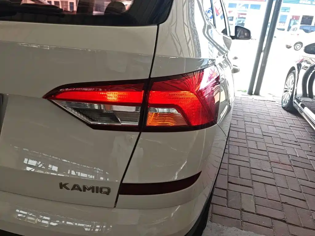 SKODA KOMICK