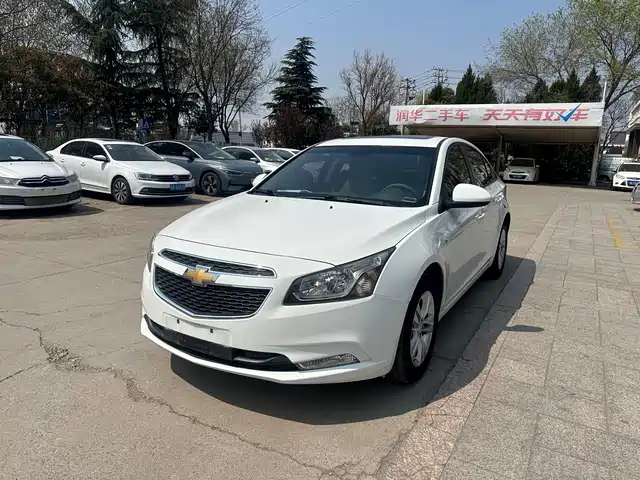 CHEVROLET CRUZE
