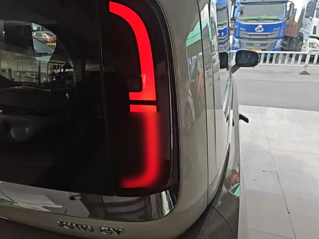 Baojun KiWi EV 2024 2023 DJI Edition LFP