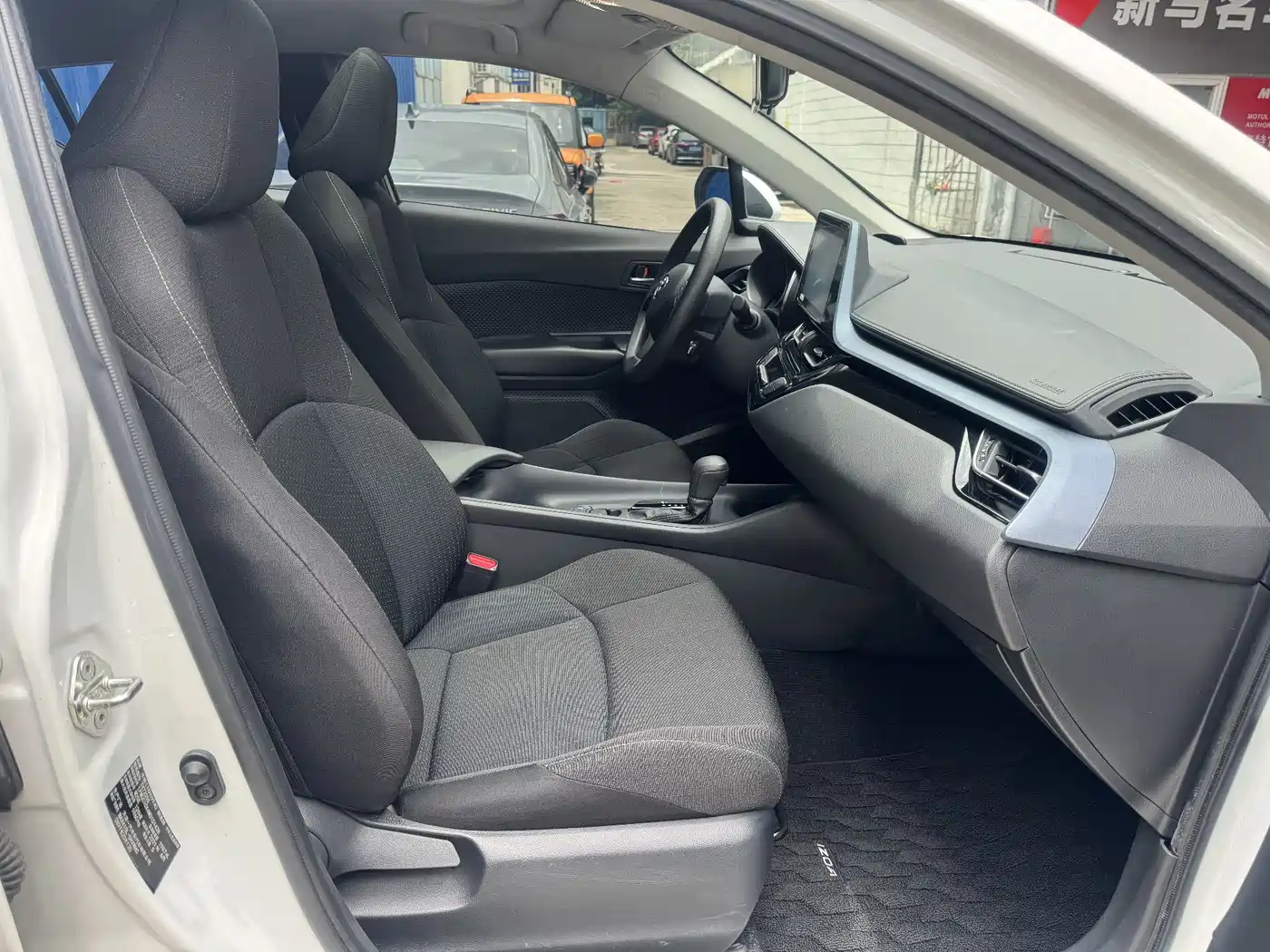Toyota IZOA 2021 2.0L Yixiang Edition фото 6