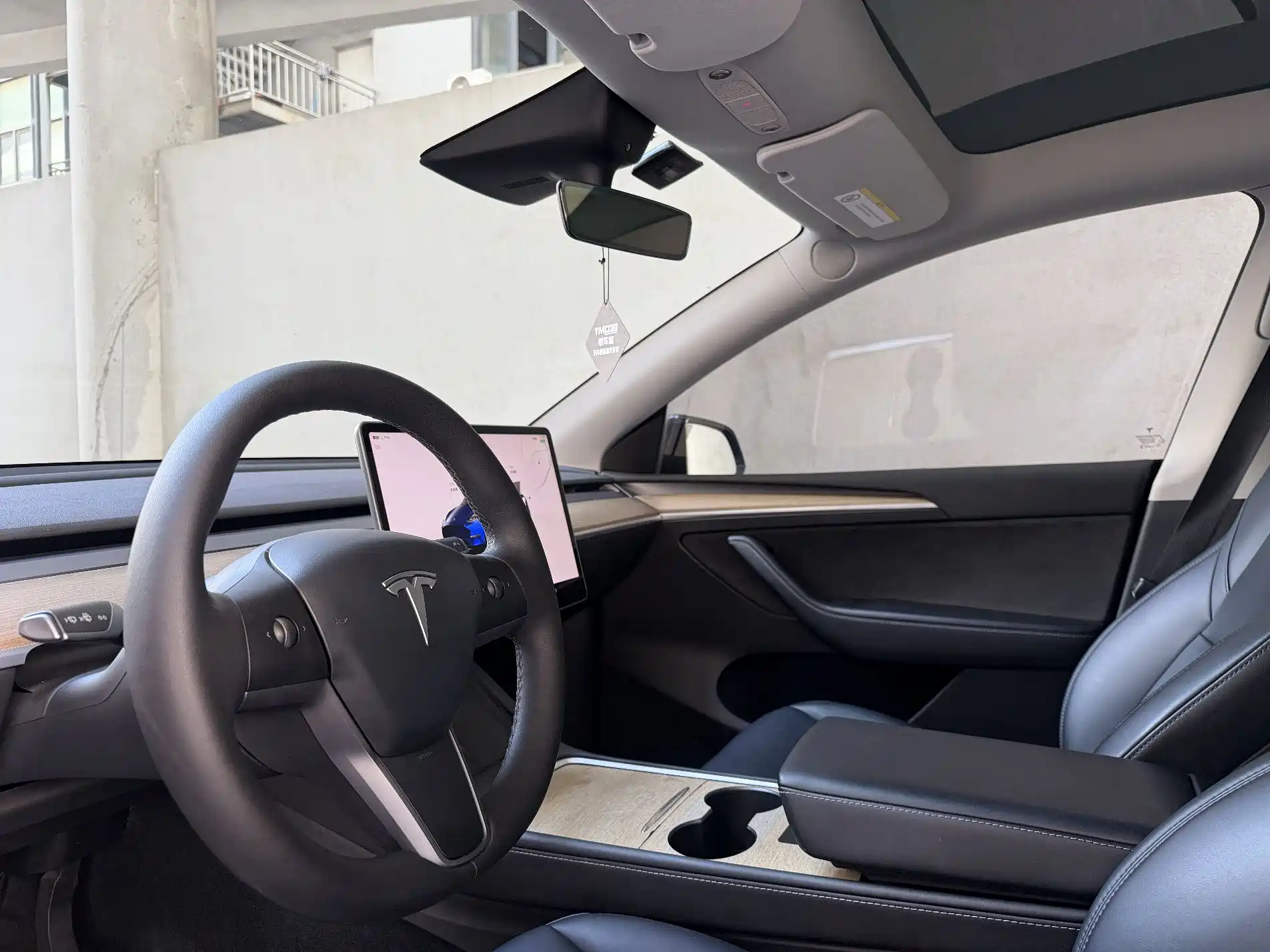Фото 14 - Tesla Model Y