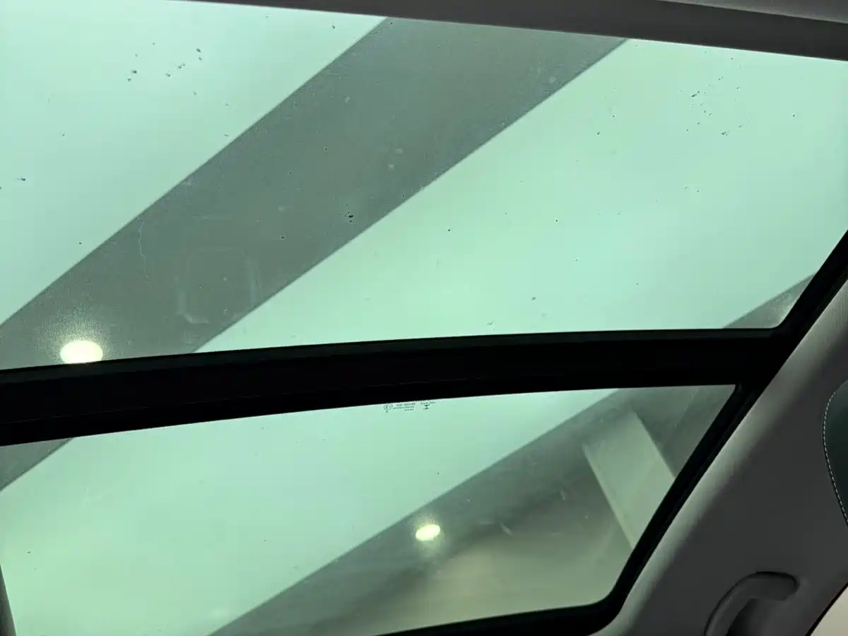 VOLKSWAGEN T ROC EXPLORING SONGS