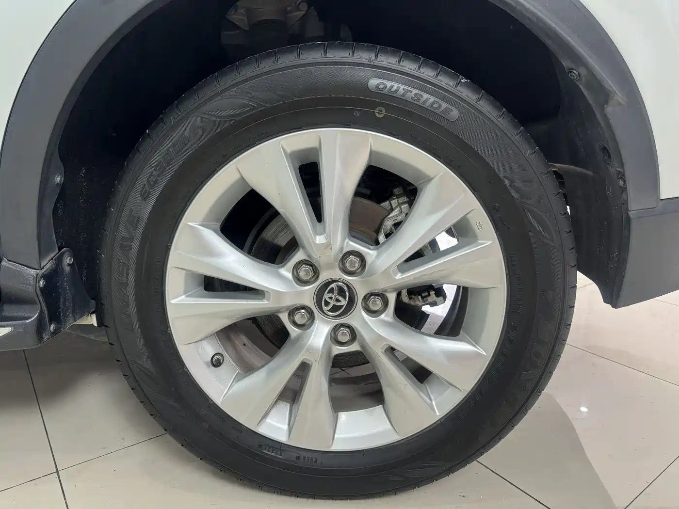 Toyota IZOA 2021 2.0L Yixiang Edition фото 10