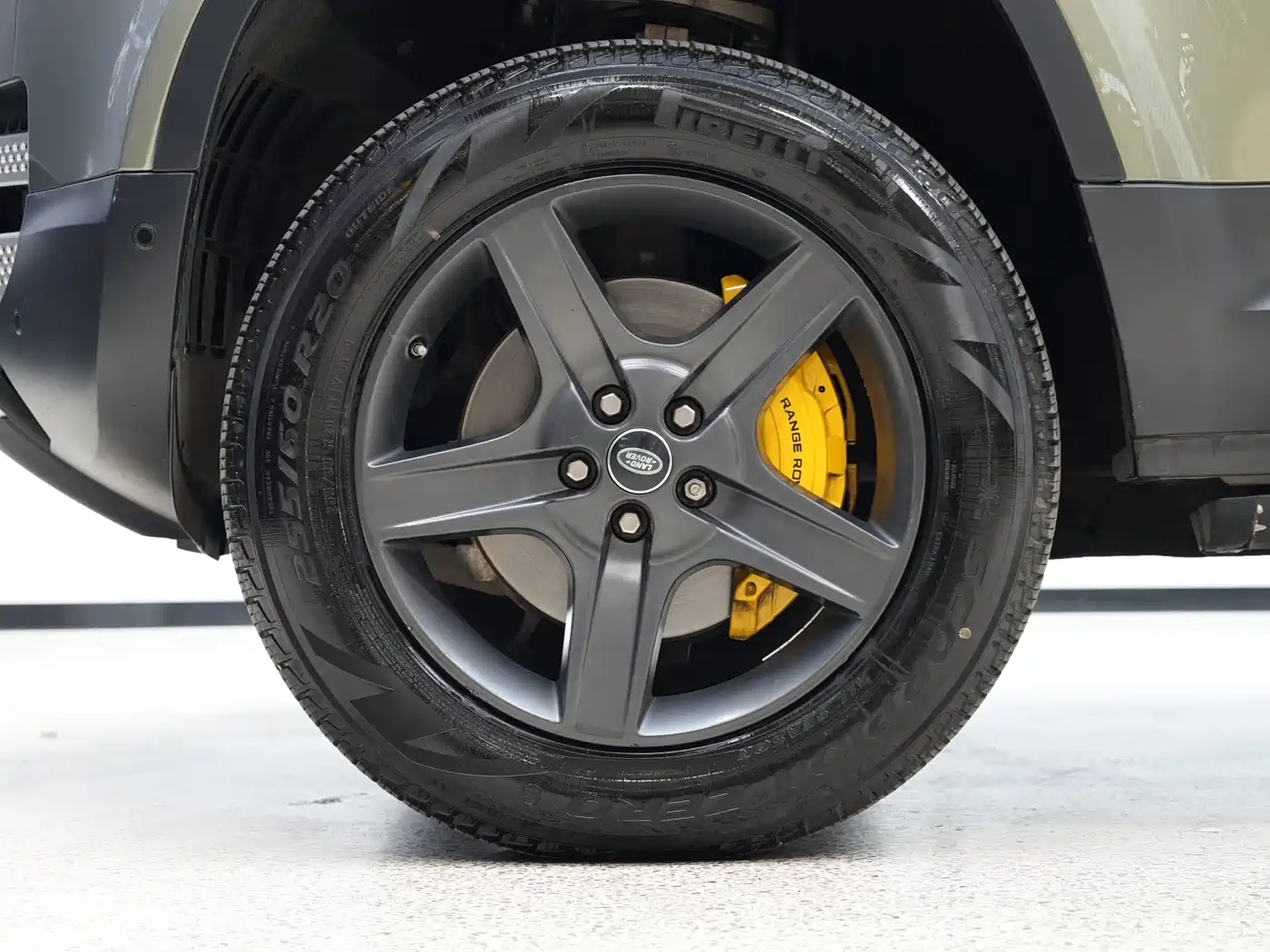 Land Rover Defender 2020 Model 110 P400 HSE фото 18