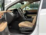 Photo 4 - Cadillac XT5