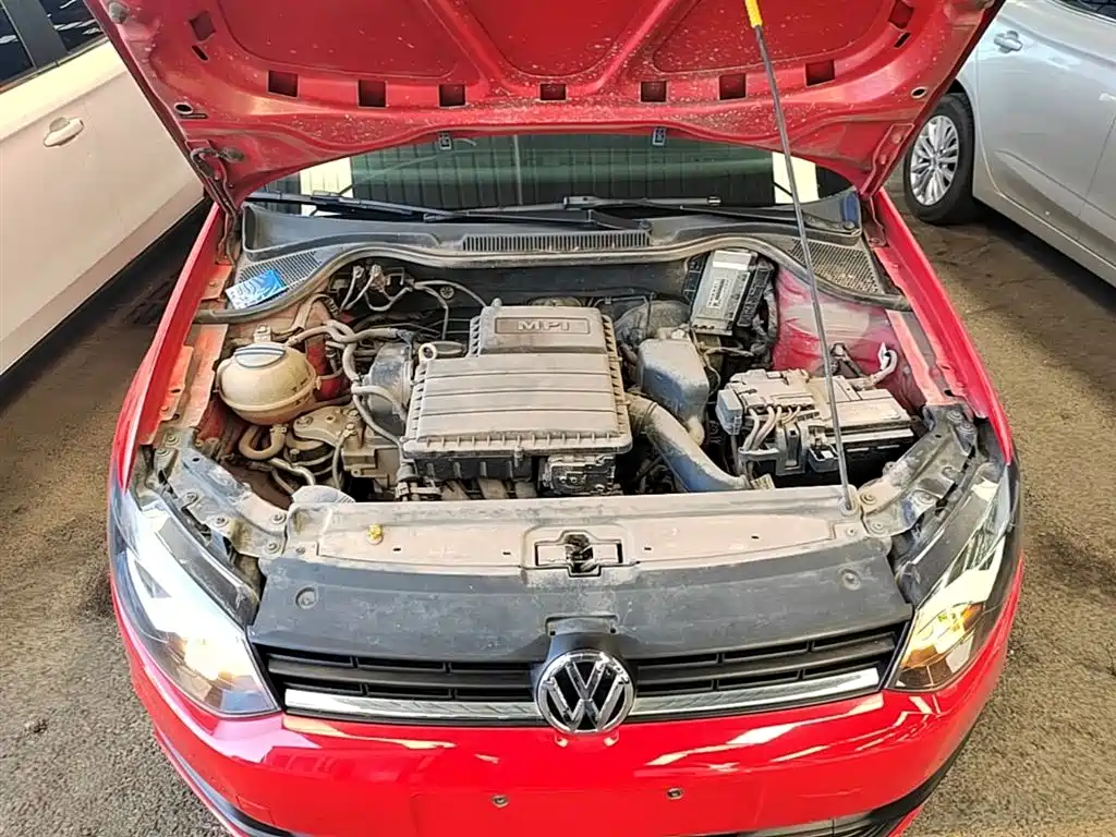 Volkswagen Polo 2016 1.4L Manual Trend фото 20