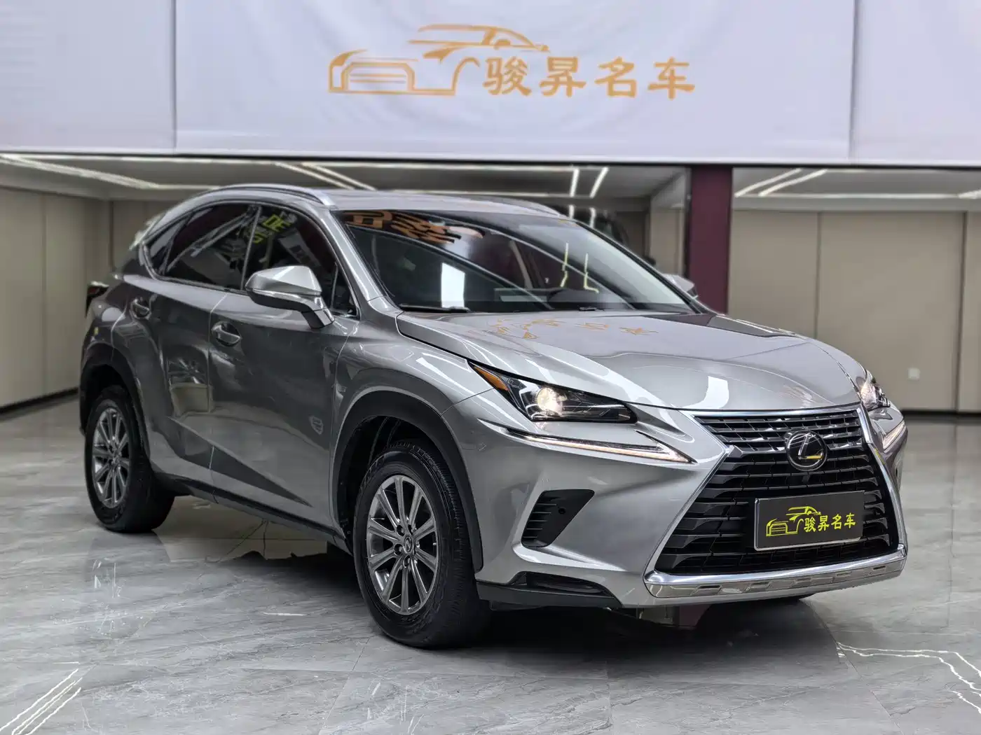 Фото 3 - Lexus NX