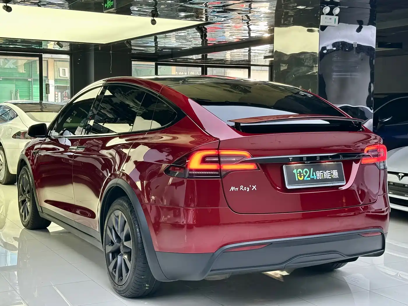 TESLA MODEL X