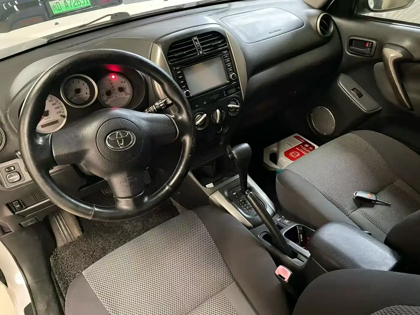 Toyota RAV4 (Import) 2004 2004 Model 2.0 5-Door