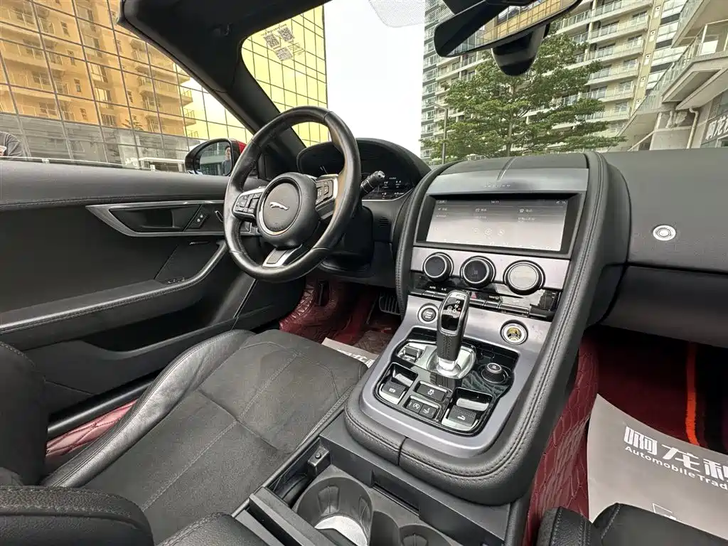 Jaguar F-TYPE 2021 P300 Rear-Wheel Drive Convertible фото 10
