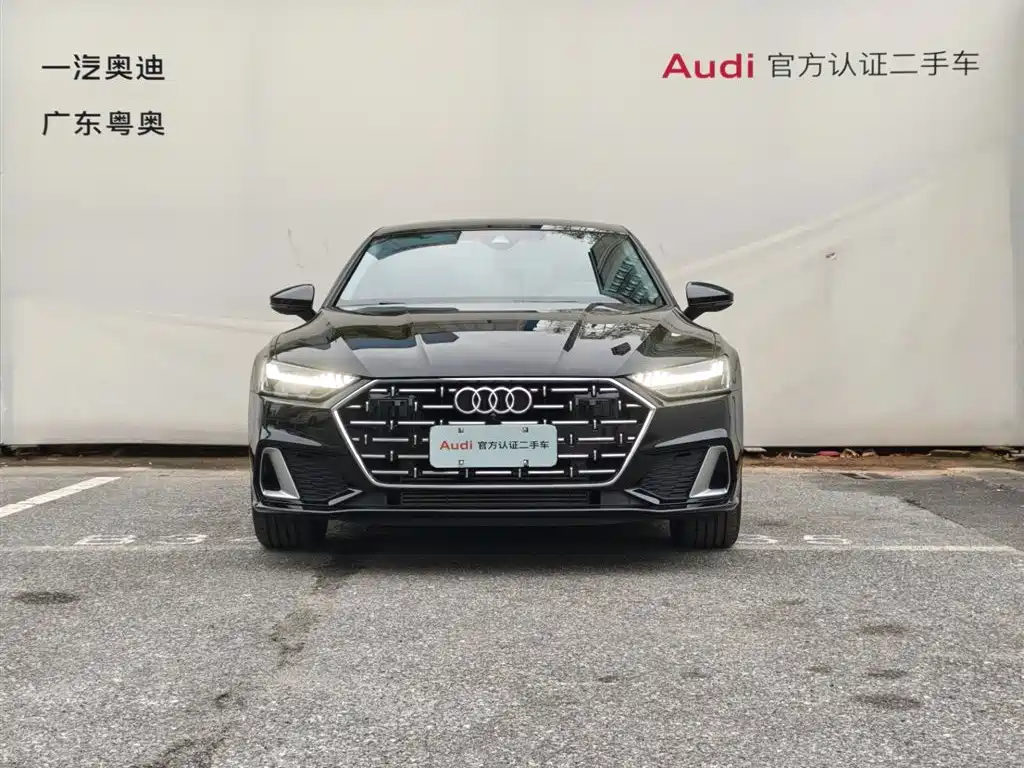 Audi A7L 2025 Model Year 45 TFSI Luxury фото 2
