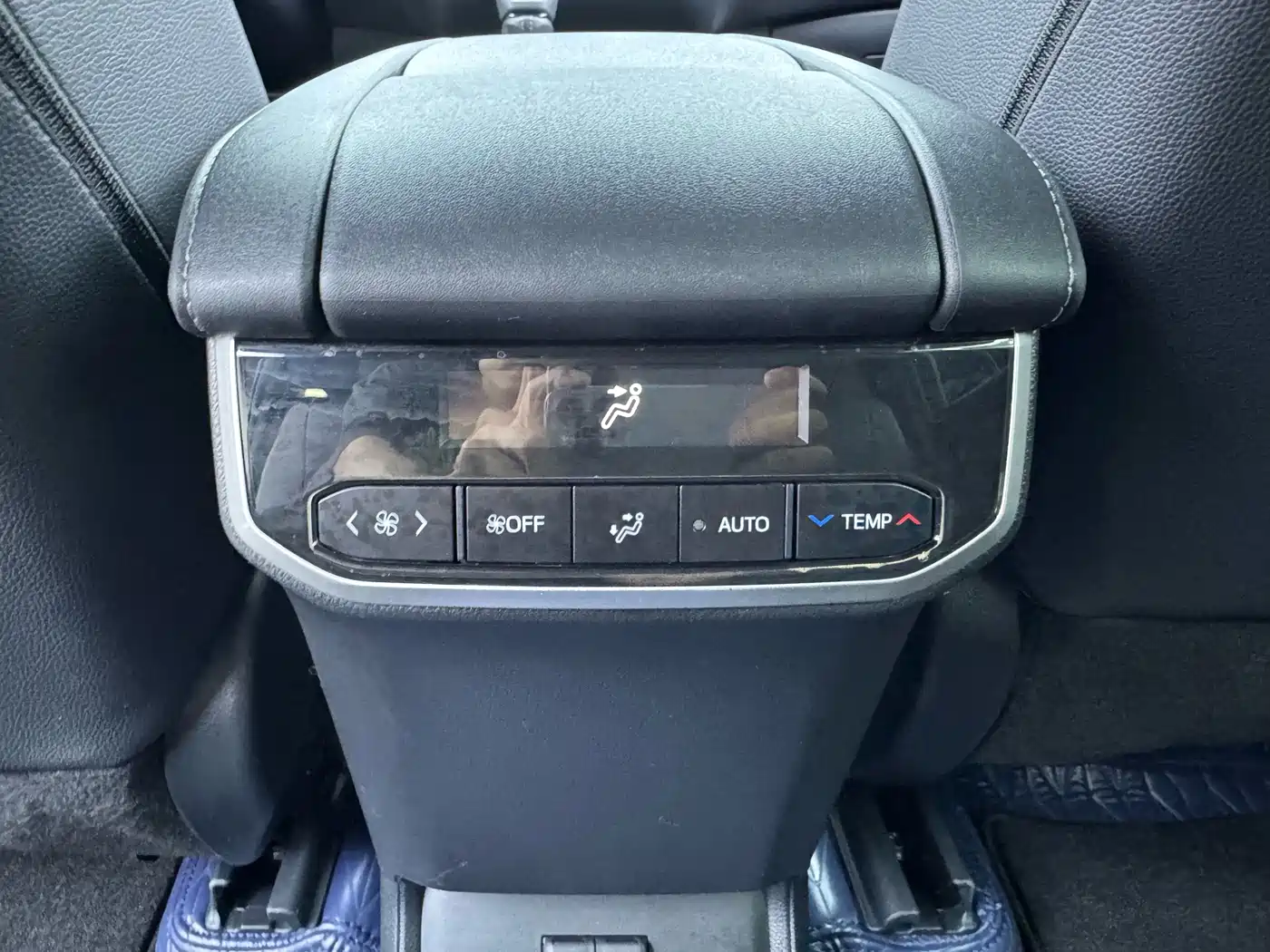 Фото 14 - Toyota Crown Kluger