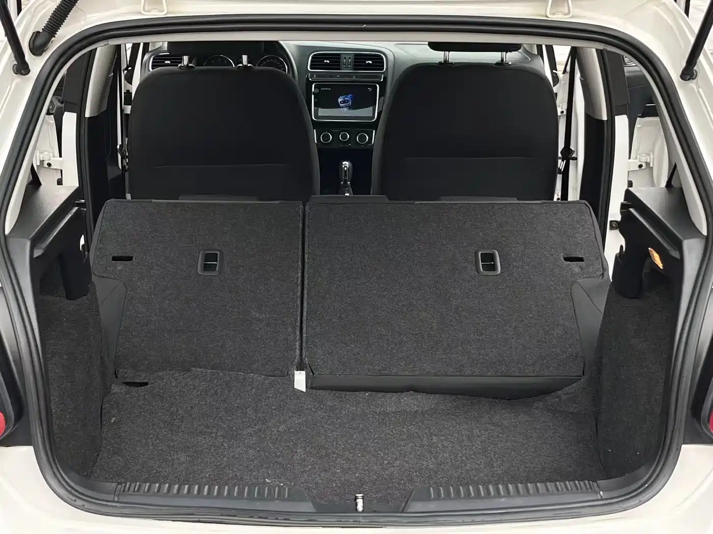 Volkswagen Polo 2018 1.5L Auto Comfort фото 10