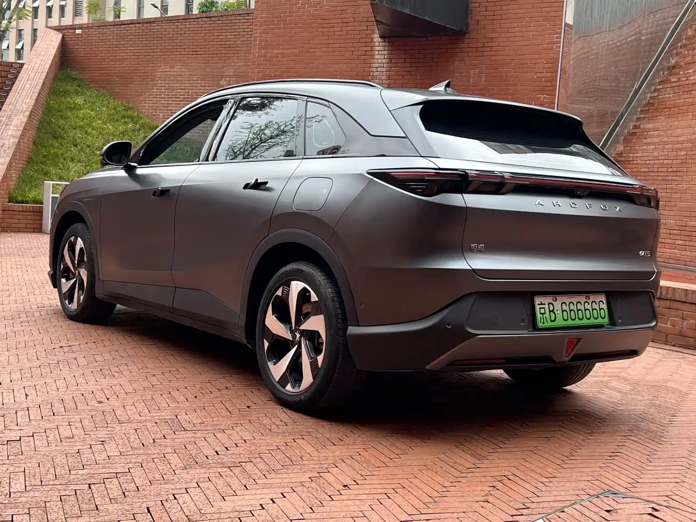 ARCFOX EXTREME FOX POLAR FOX ALPHA T5