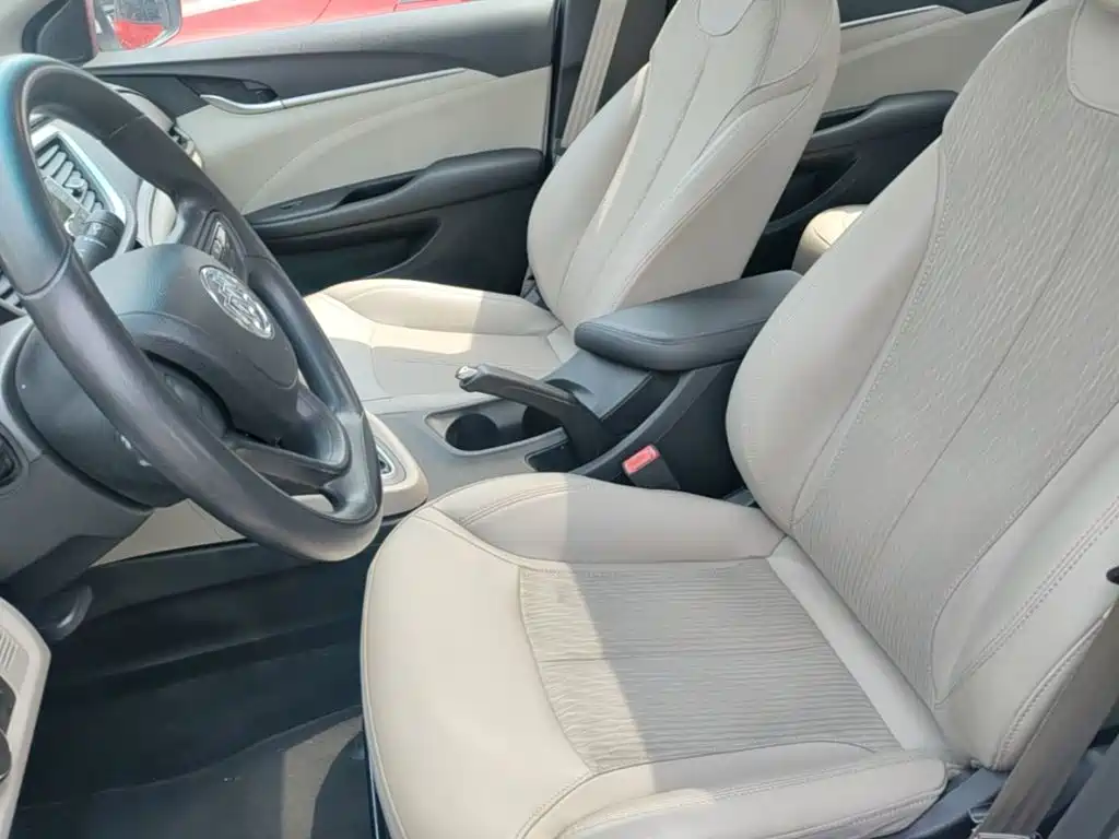Фото 15 - Buick Excelle