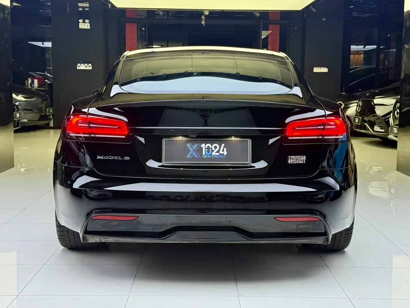 Tesla Model S 2023 Dual Motor All-Wheel Drive Edition фото 12