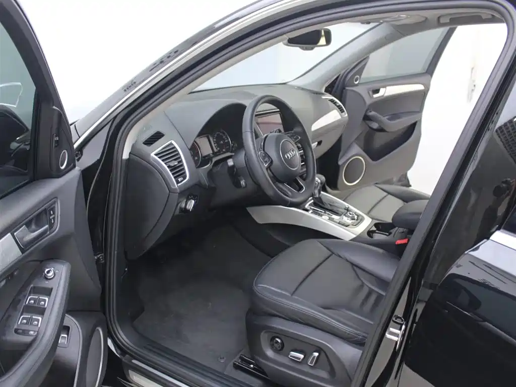 Audi Q5 (Import) 2017 2013 45 TFSI quattro Sport