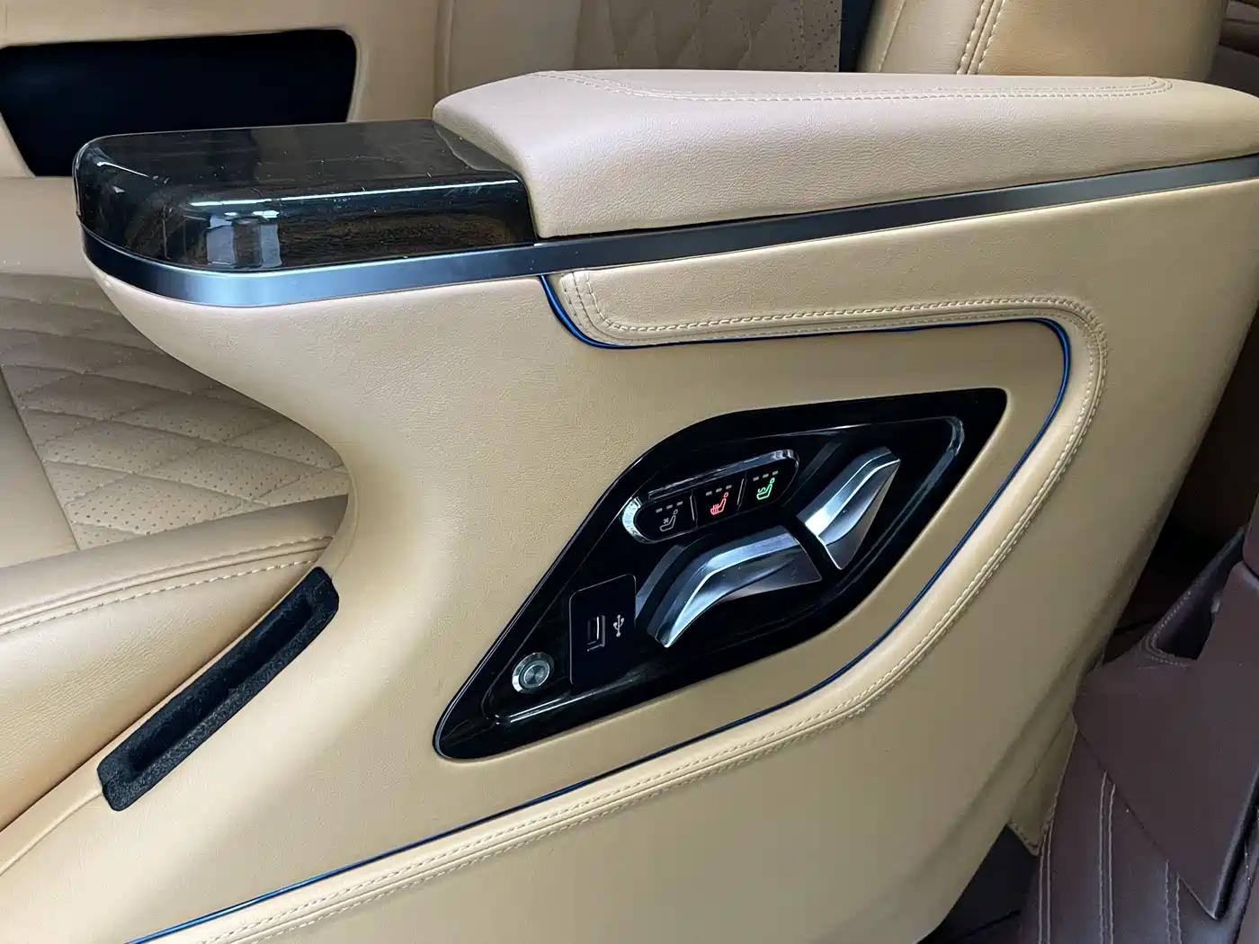 Mercedes-Benz Vito 2020 2.0T Business Edition (7-seater) фото 8