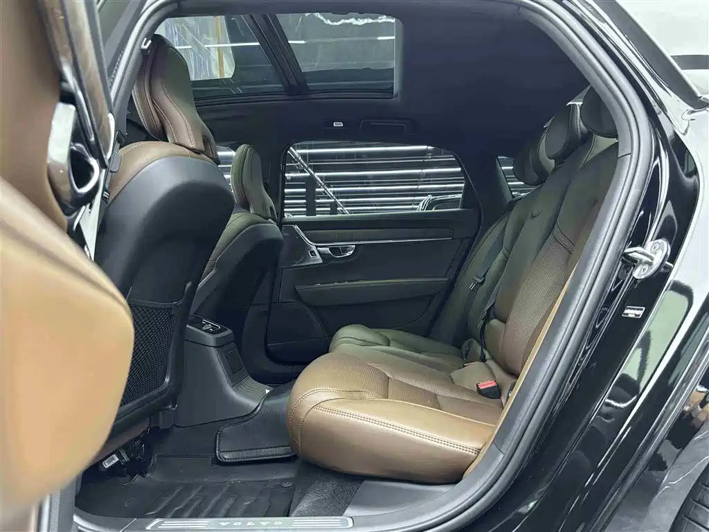 VOLVO S90 PLUG IN HYBRID