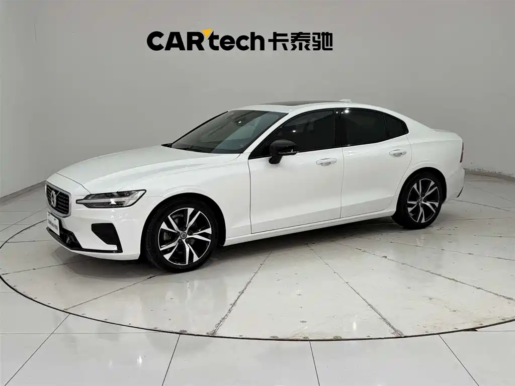 Volvo S60 2020 T4 Momentum Sport Edition