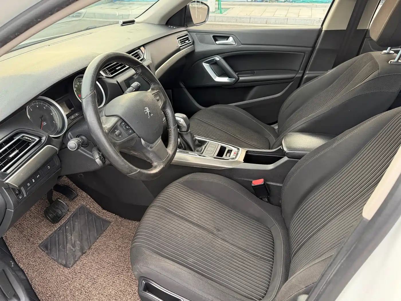 Peugeot 408 2014 1.8L Automatic Luxury Edition фото 9