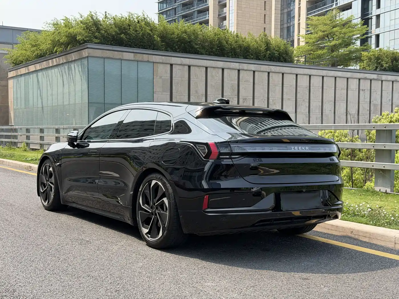 ZEEKR EXTREME KRYPTON 001