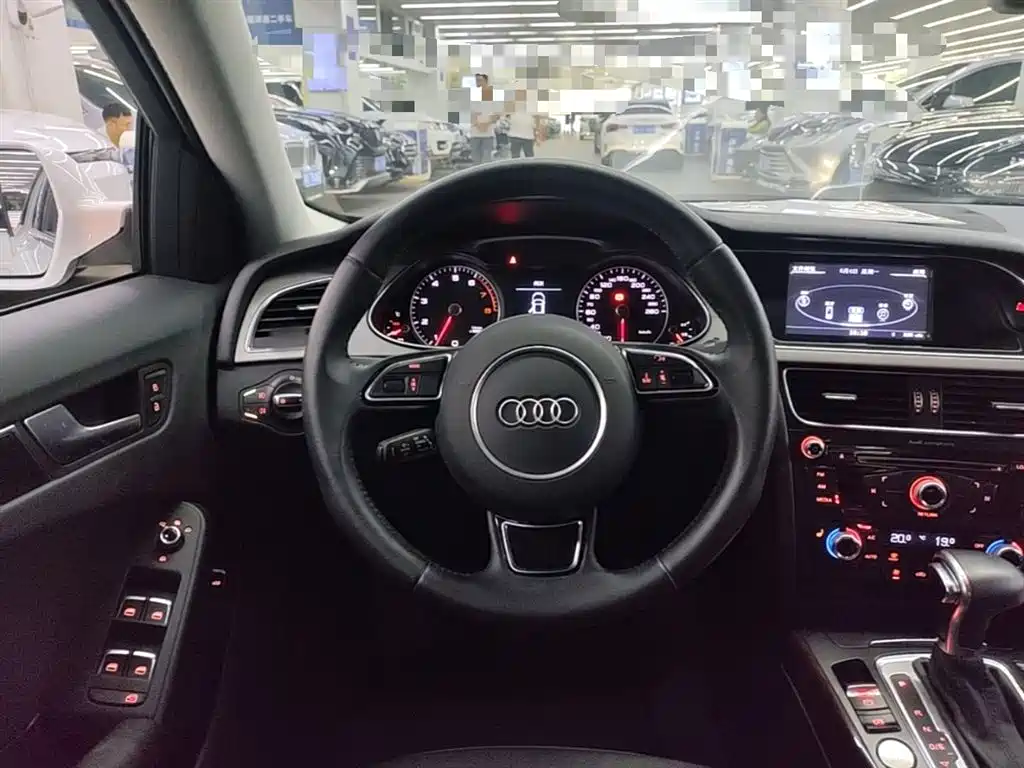 Audi A4L 2016 35 TFSI Automatic Comfort фото 11
