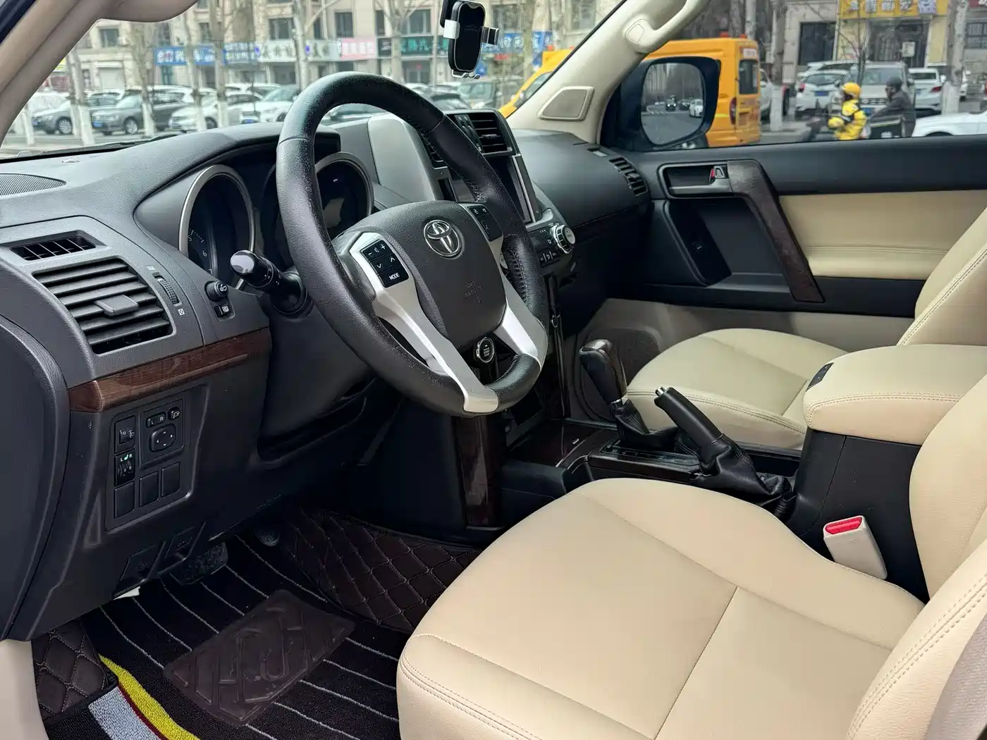 Toyota Prado (Import) 2010 2.7L Auto Luxury фото 4