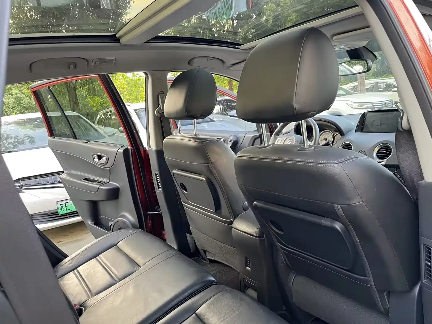 Renault Koleos (Import) 2013 2012 2.5L 4WD Luxury Navigation Edition