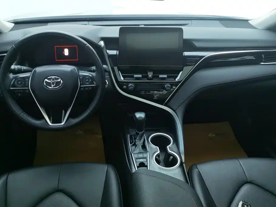Toyota Camry 2023 2.5G Luxury Edition фото 12