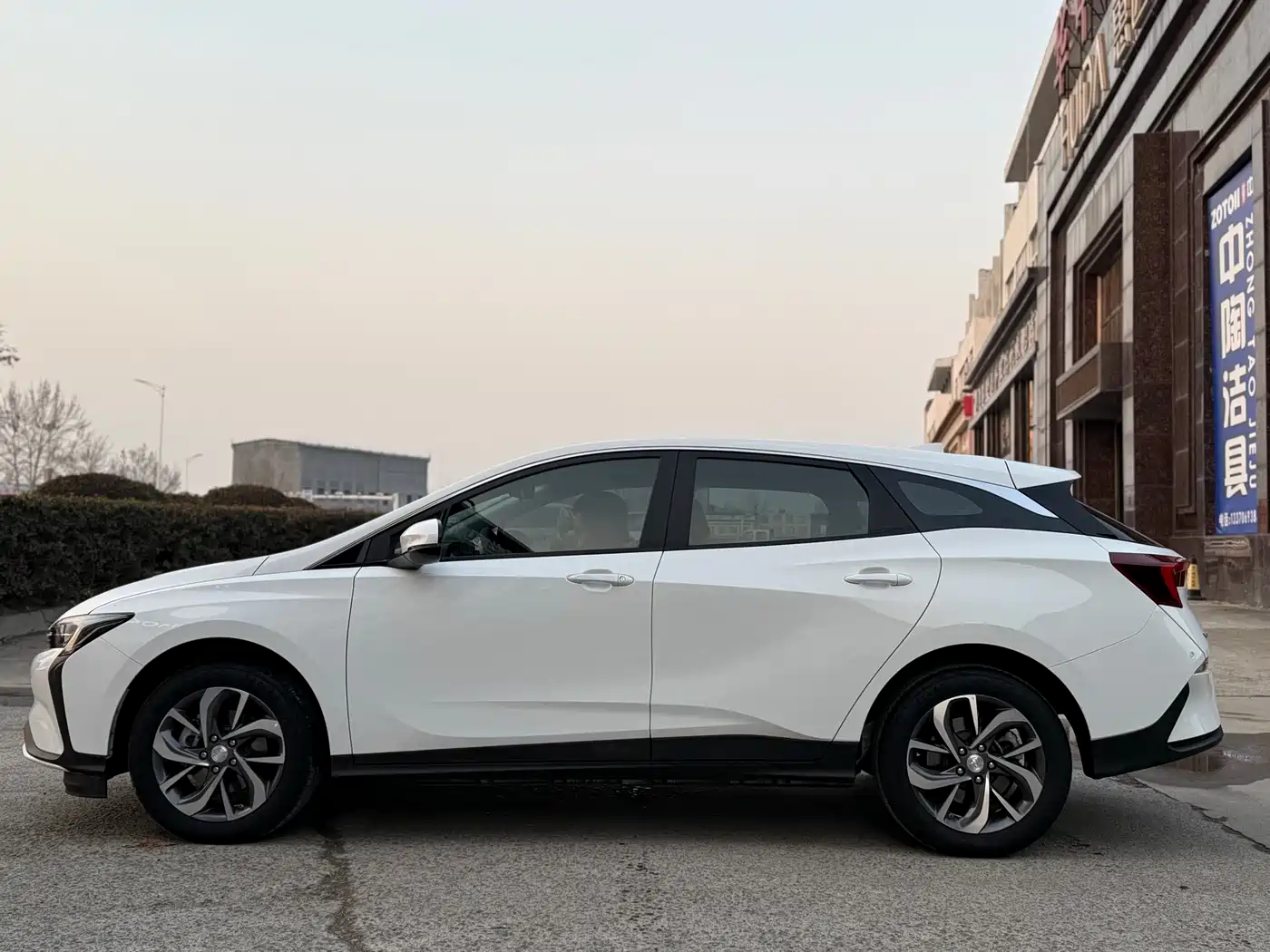 BUICK SLIGHTLY BLUE 6