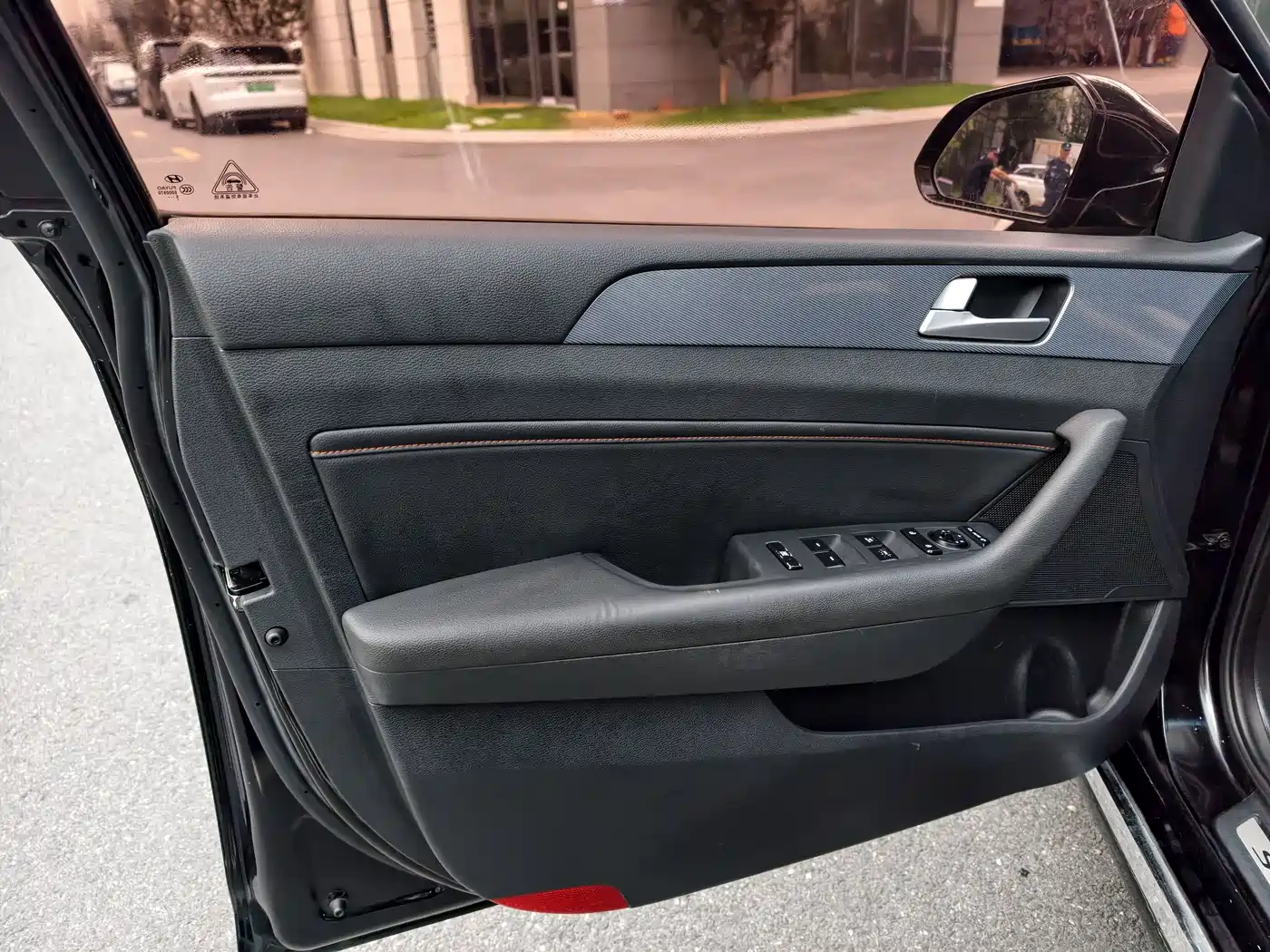 Hyundai Sonata 2015 1.6T GLS Smart фото 17