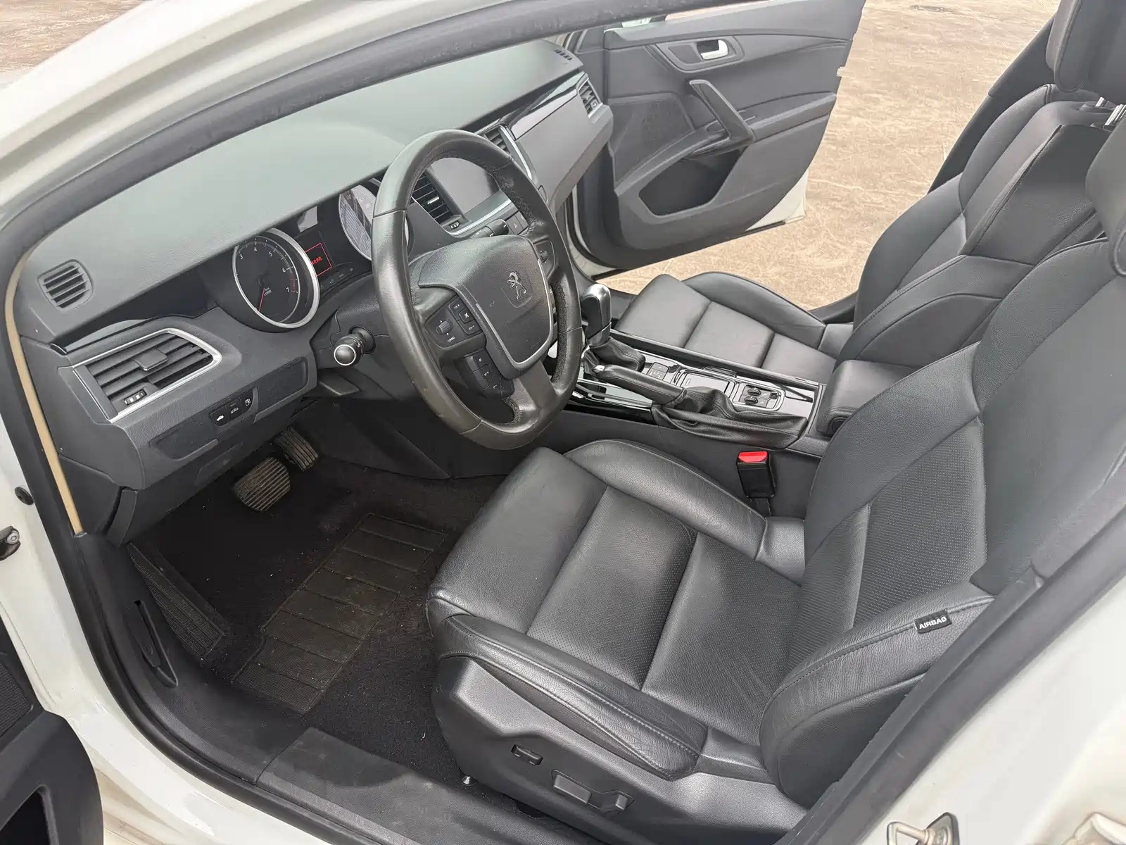 Photo 8 - Peugeot 508