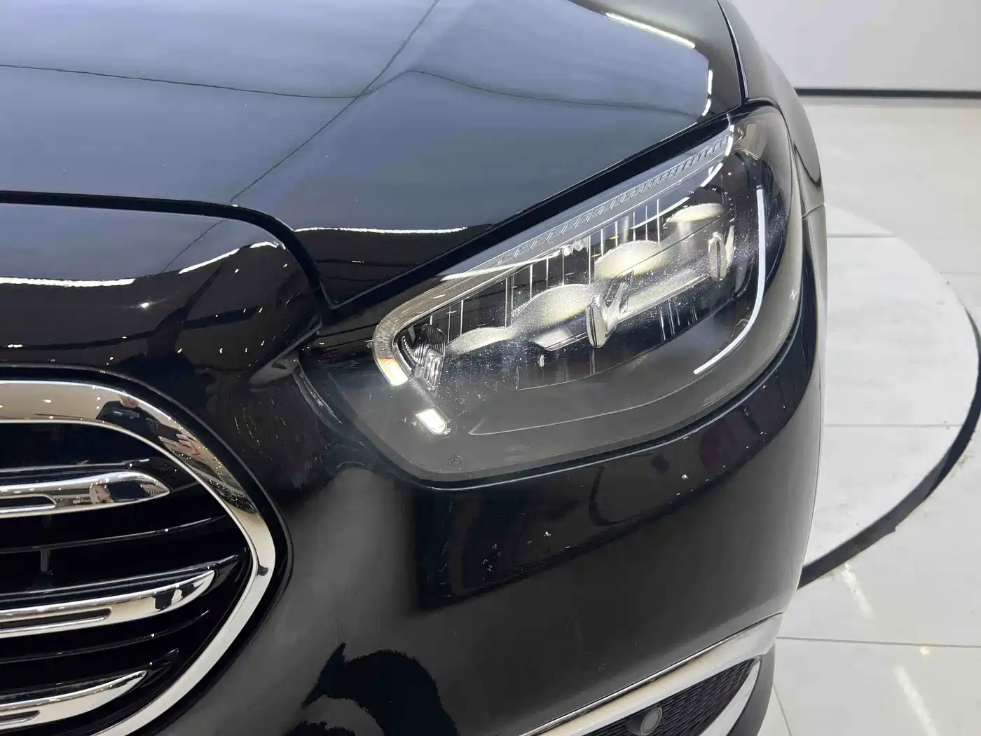 Mercedes-Benz E-Class New Energy 2022 E 350 e L Plug-in Hybrid Sedan фото 14