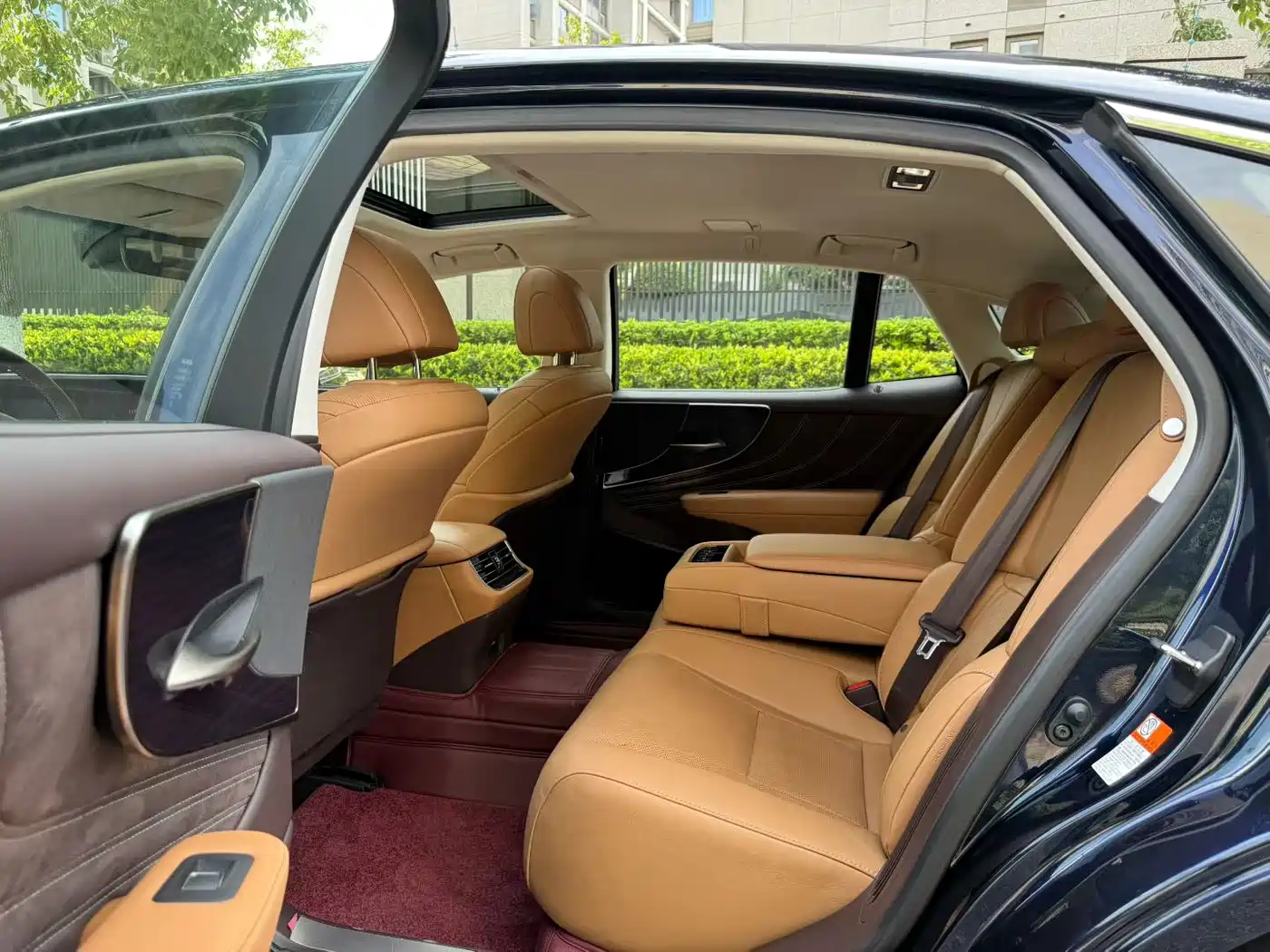 LEXUS LS