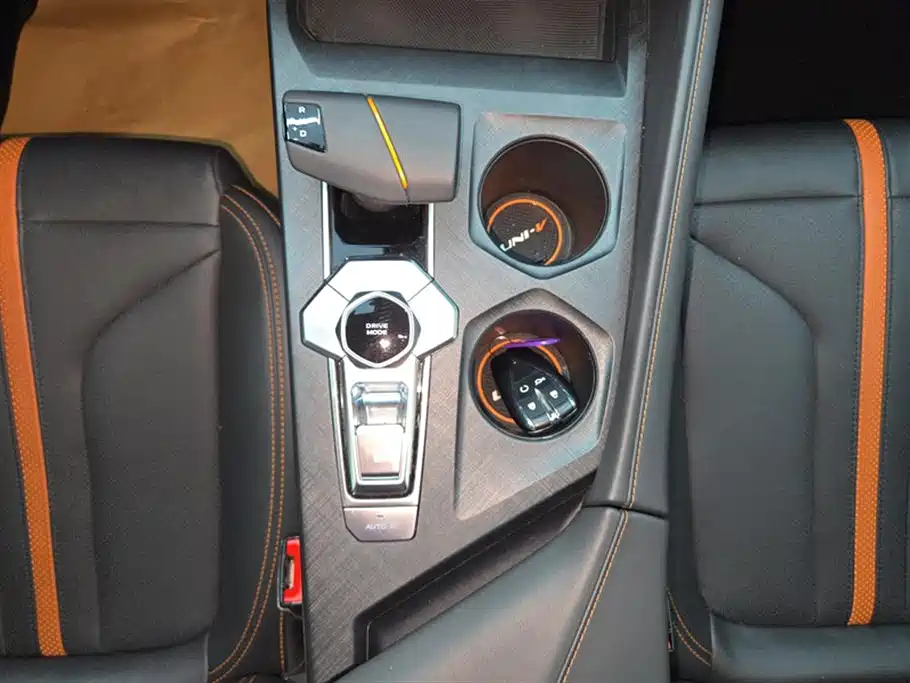 CHANGAN UNI-V