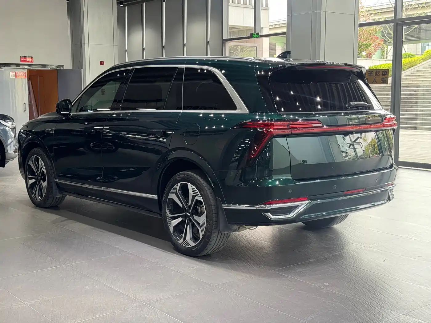 WEI PAI WEI BRAND BLUE MOUNTAIN