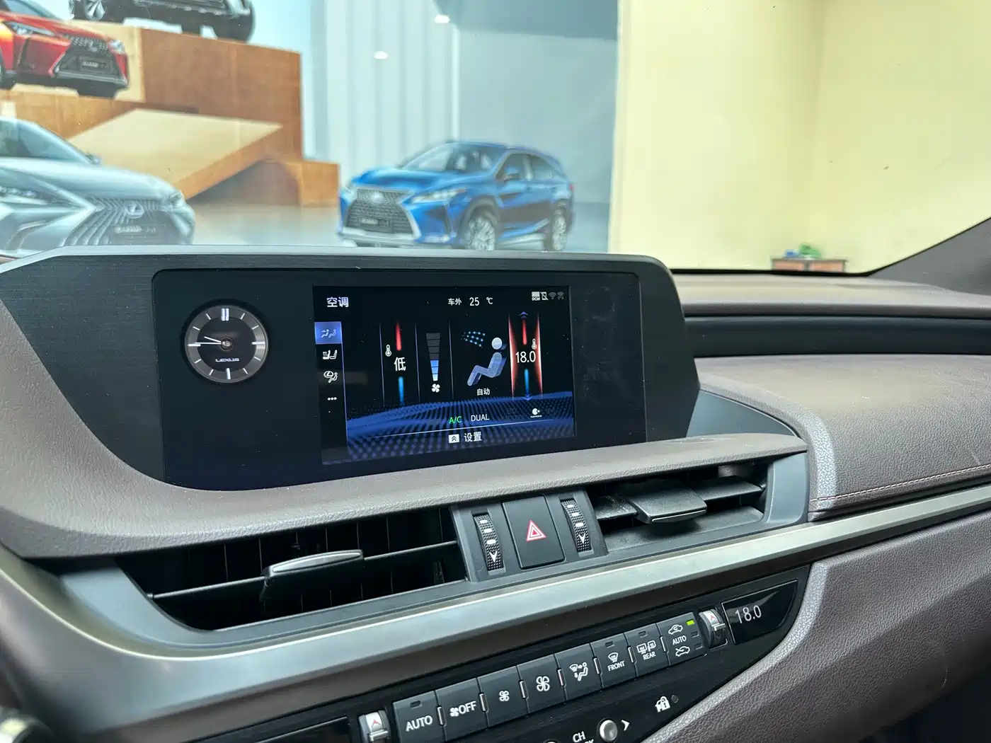 Lexus ES 2020 Model 260 Excellence Edition фото 9