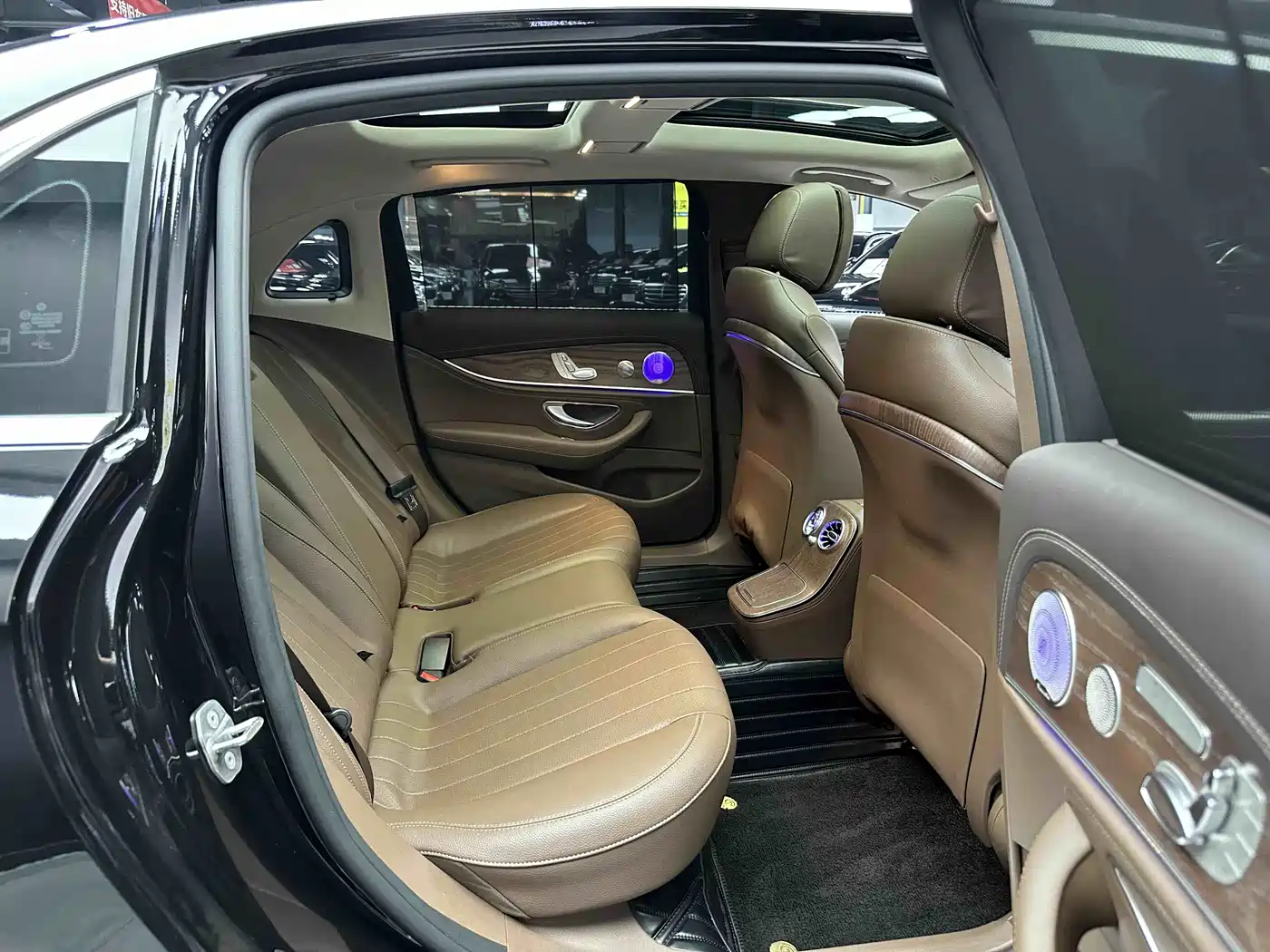 Mercedes-Benz E-Class 2023 E 300 L Luxury фото 6
