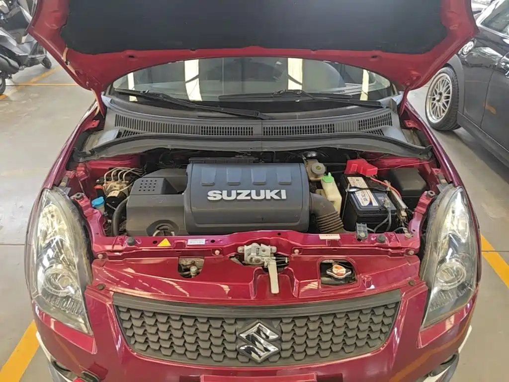 Фото 16 - Suzuki Swift